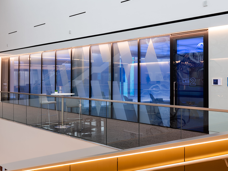 smart-glass-in-commercial-offices-blog